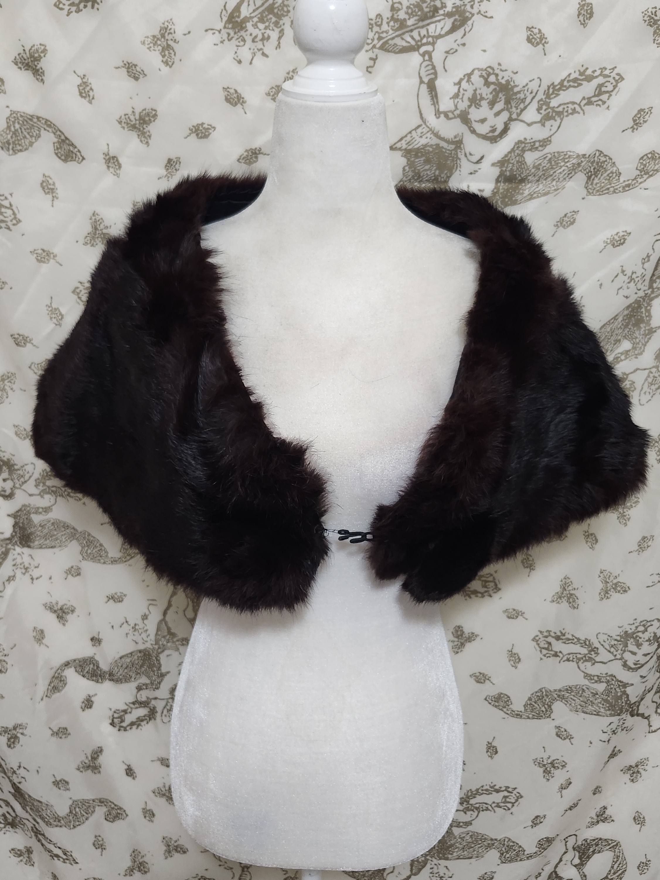 Old Hollywood Glam Vintage 40s 50s Fur Stole - Dark Brown